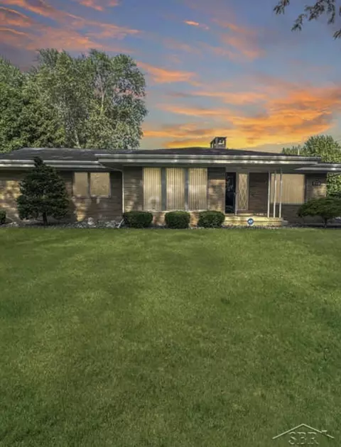 320 Superior, Saginaw, MI 48602