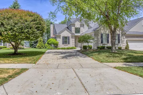 1195 Rock Vly, Rochester, MI 48307