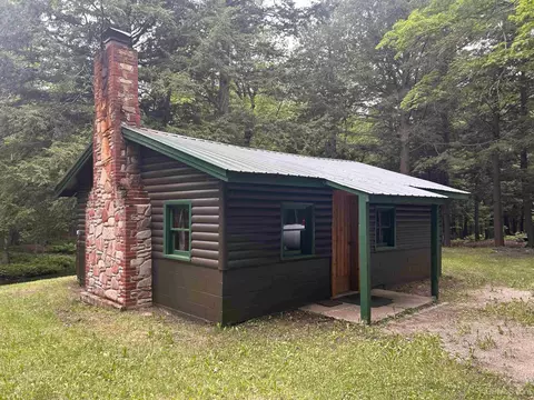 21104 Major, Skanee, MI 49962
