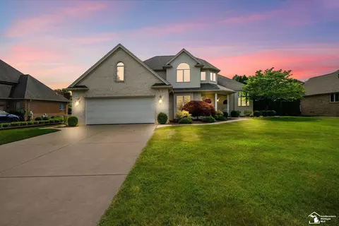 862 Saint James Park, Monroe, MI 48161