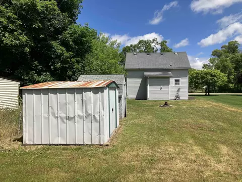 Exterior - 210 Sherman, Gladwin, MI 48624 photo 3 of 4