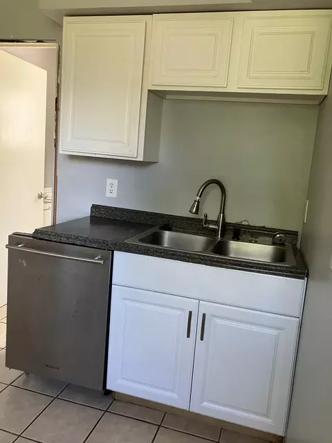 Kitchen - 210 Sherman, Gladwin, MI 48624 photo 3 of 3