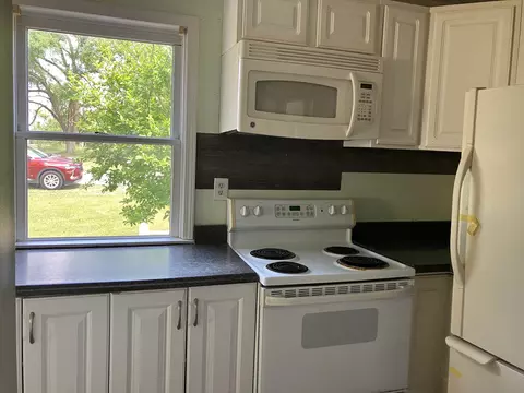 Kitchen - 210 Sherman, Gladwin, MI 48624 photo 2 of 3