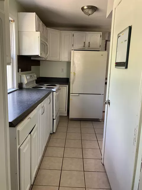 Kitchen - 210 Sherman, Gladwin, MI 48624 photo 1 of 3