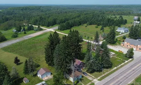 4395 N State 77, Germfask, MI 49836