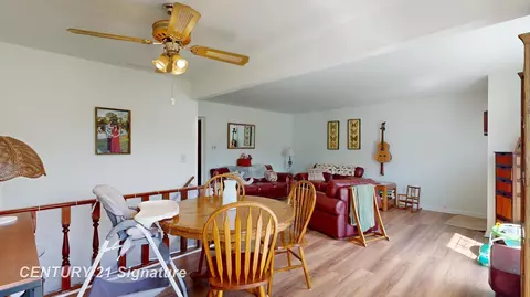 Dining - 5317 Vineyard, Flushing, MI 48433 photo 1 of 1