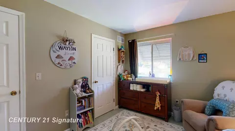 Bedroom - 5317 Vineyard, Flushing, MI 48433 photo 2 of 4