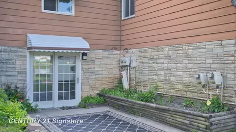 Exterior - 5317 Vineyard, Flushing, MI 48433 photo 5 of 5
