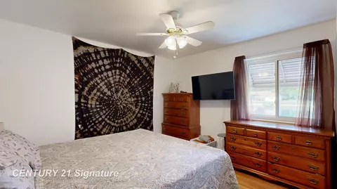 Bedroom - 5317 Vineyard, Flushing, MI 48433 photo 1 of 4