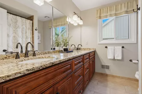 Bath - 20547 Windham, Macomb, MI 48044 photo 5 of 5