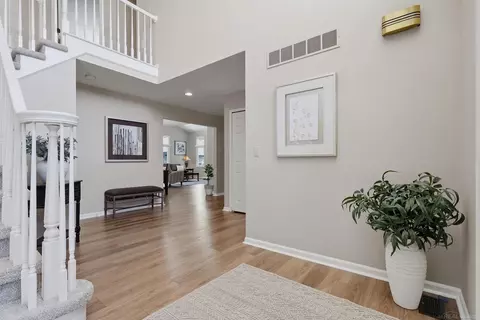 Entry Way - 20547 Windham, Macomb, MI 48044 photo 2 of 5