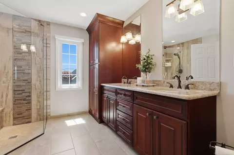 Bath - 20547 Windham, Macomb, MI 48044 photo 4 of 5