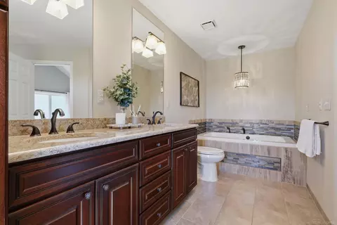 Bath - 20547 Windham, Macomb, MI 48044 photo 2 of 5
