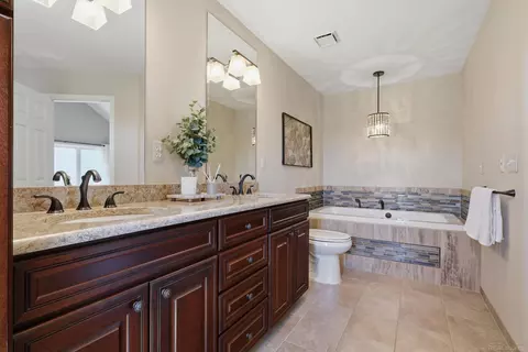 Bath - 20547 Windham, Macomb, MI 48044 photo 2 of 5