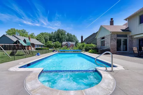 Exterior - 20547 Windham, Macomb, MI 48044 photo 6 of 8