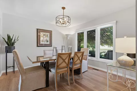 Dining - 20547 Windham, Macomb, MI 48044 photo 2 of 3