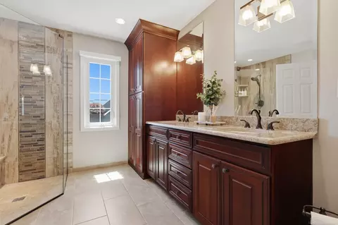 Bath - 20547 Windham, Macomb, MI 48044 photo 4 of 5