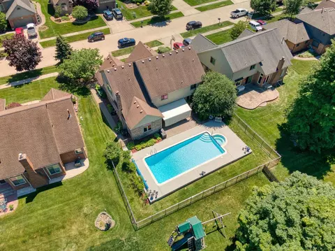 View/Area - 20547 Windham, Macomb, MI 48044 photo 5 of 6