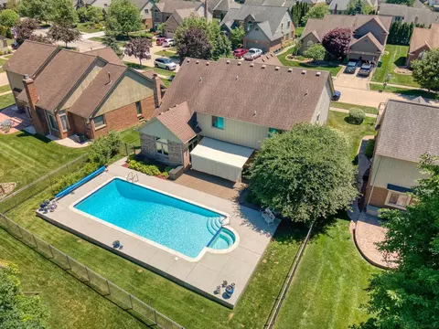 View/Area - 20547 Windham, Macomb, MI 48044 photo 3 of 5