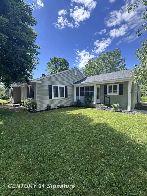 Exterior - 200 S Fifth, Roscommon, MI 48653 photo 2 of 17