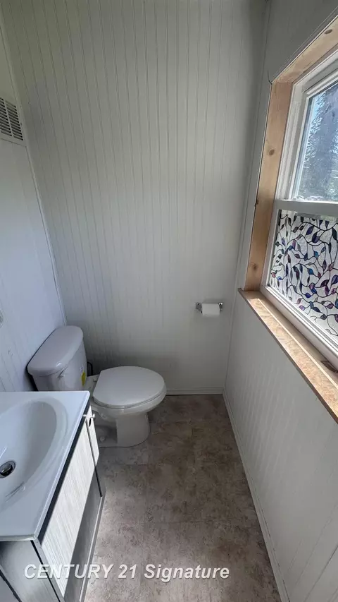 Bath - 200 S Fifth, Roscommon, MI 48653 photo 3 of 4