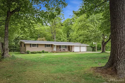 43 State Highway M35, Negaunee, MI 49866