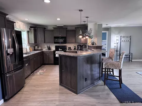 Kitchen - 1685 Ellsworth, Ishpeming, MI 49849 photo 4 of 7