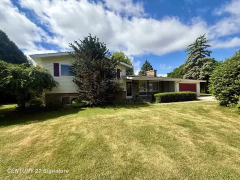 6641 Pierce, Freeland, MI 48623