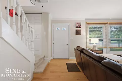 Entry Way - 935 Brown, Saint Clair, MI 48079 photo 1 of 1
