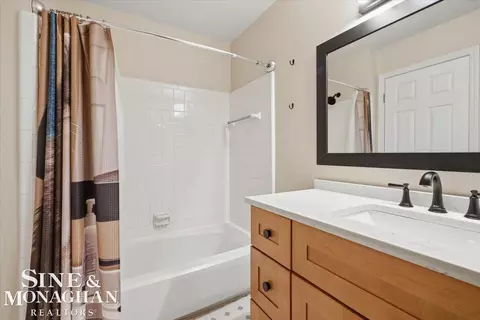Bath - 935 Brown, Saint Clair, MI 48079 photo 3 of 5