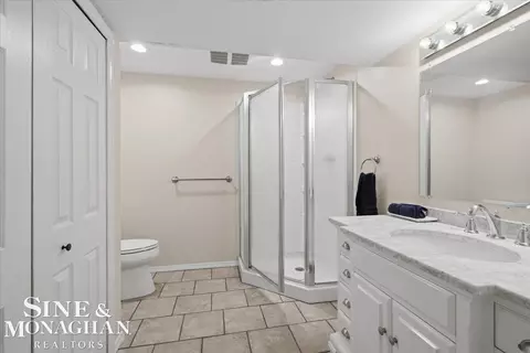 Bath - 935 Brown, Saint Clair, MI 48079 photo 4 of 5