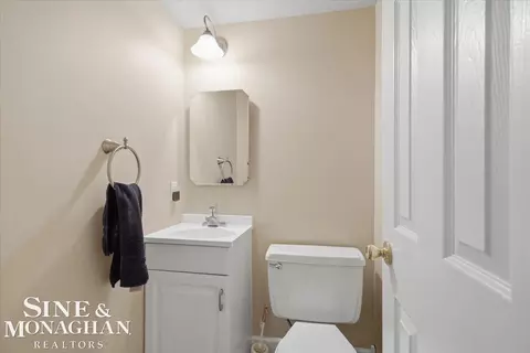 Bath - 935 Brown, Saint Clair, MI 48079 photo 1 of 5