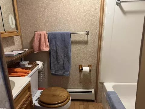 Bath - 710 Ruskin, Algonac, MI 48001 photo 2 of 2