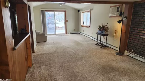 Living - 710 Ruskin, Algonac, MI 48001 photo 2 of 2