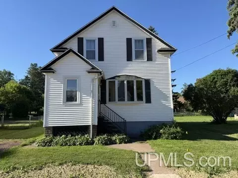 241 E Michigan, Ironwood, MI 49938