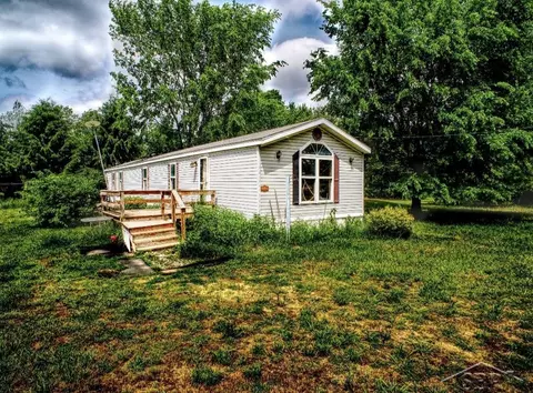 1128 Rashell, Crystal, MI 48818