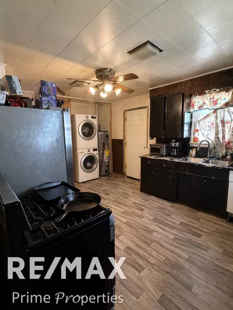 Kitchen - 4051 Oconnor, Flint, MI 48504 photo 3 of 3