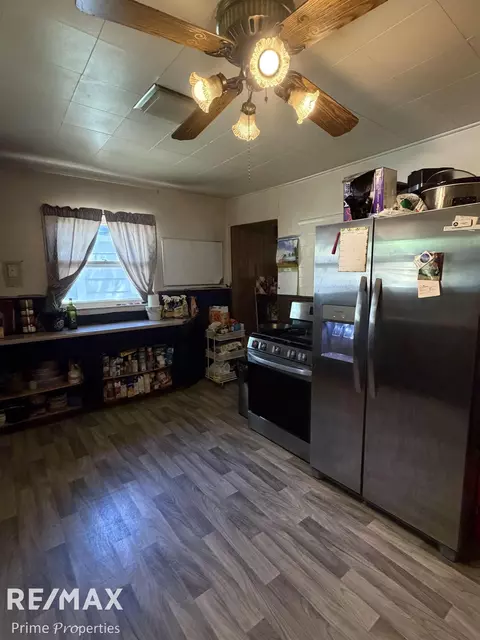 Kitchen - 4051 Oconnor, Flint, MI 48504 photo 2 of 3