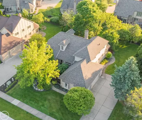 55261 Kingsway, Shelby Township, MI 48316