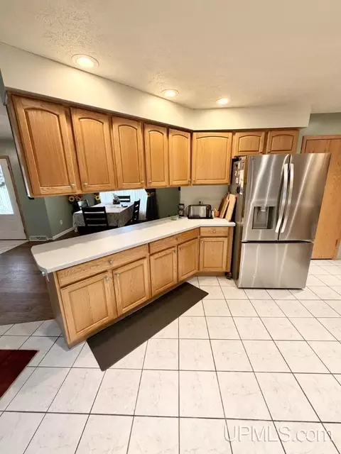 Kitchen - 250 Copper, Ishpeming, MI 49849 photo 3 of 3