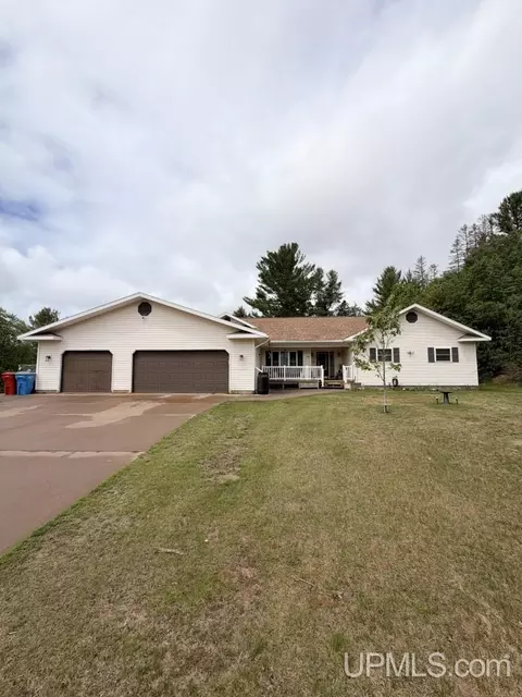 250 Copper, Ishpeming, MI 49849