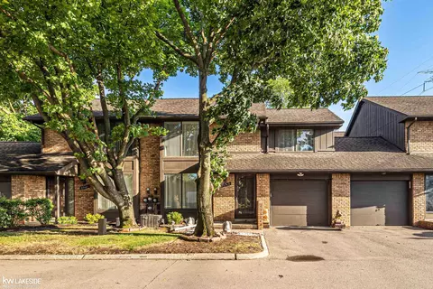 37143 Clubhouse, Sterling Heights, MI 48312