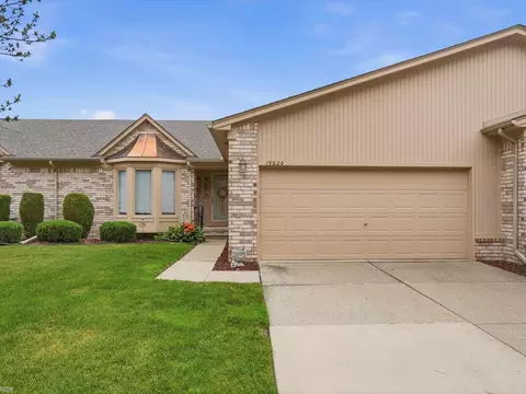 19020 Carmelo, Clinton Township, MI 48038