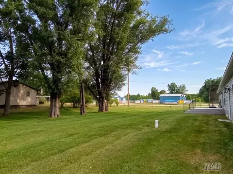 Exterior - 1245 Chappel Vly, Gladwin, MI 48624 photo 6 of 8