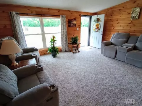 Living - 1245 Chappel Vly, Gladwin, MI 48624 photo 3 of 3