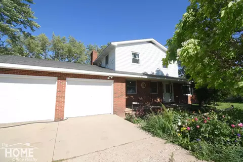 6923 S Byron, Durand, MI 48429