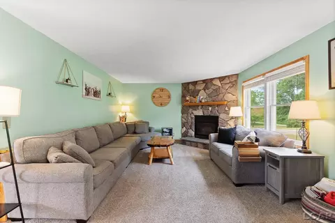 Living - 5340 Sutton, Britton, MI 49229 photo 2 of 6