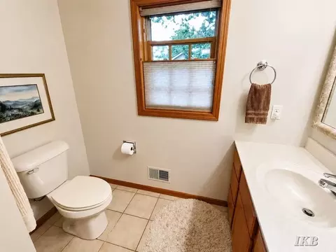 Bath - 4837 Buxton, Gladwin, MI 48624 photo 4 of 6