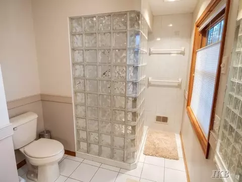 Bath - 4837 Buxton, Gladwin, MI 48624 photo 3 of 6