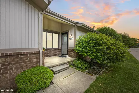 38924 E Windmill Pointe, Clinton Township, MI 48038